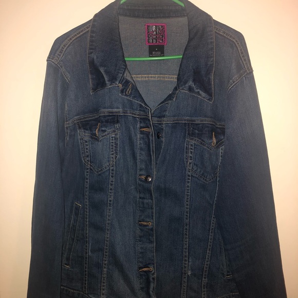 Jean jacket I purchased at Torrid - Picture 2 of 2